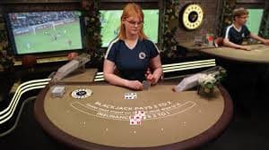 Antarmuka aplikasi bayarjitu menampilkan dashboard utama dengan menu sportsbook, live dealer, dan slot